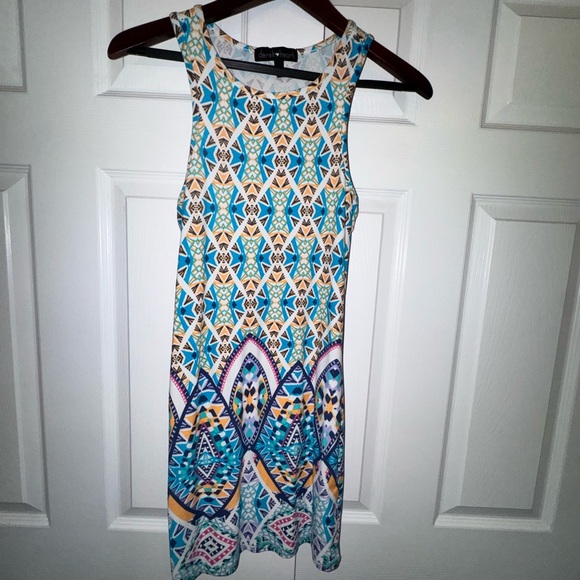 Derek Heart Dresses & Skirts - Derek Heart Geometric Sleeveless Dress | Size M | Easy Pack Travel Dress